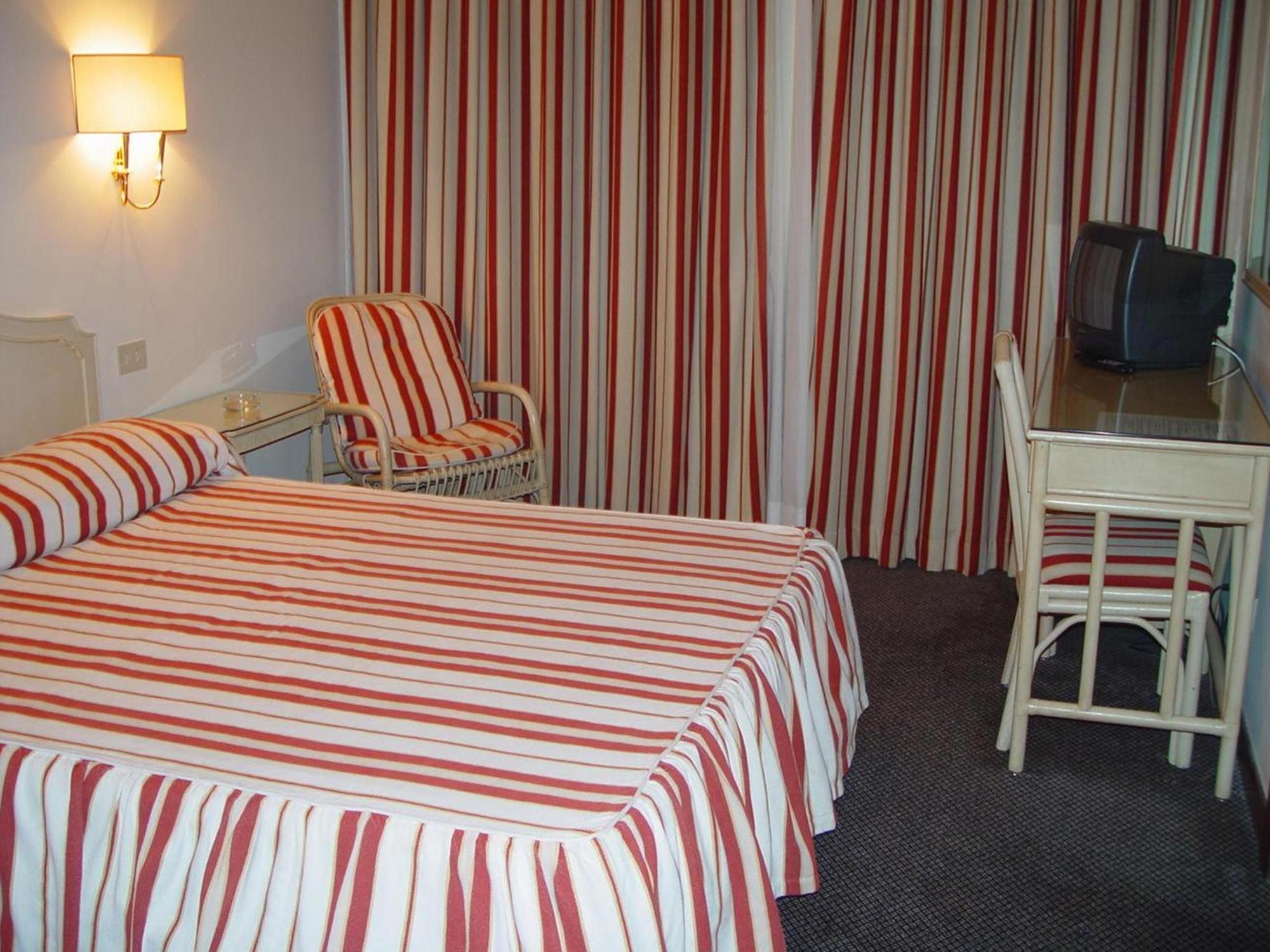 Hotel Commodore Рим Екстериор снимка